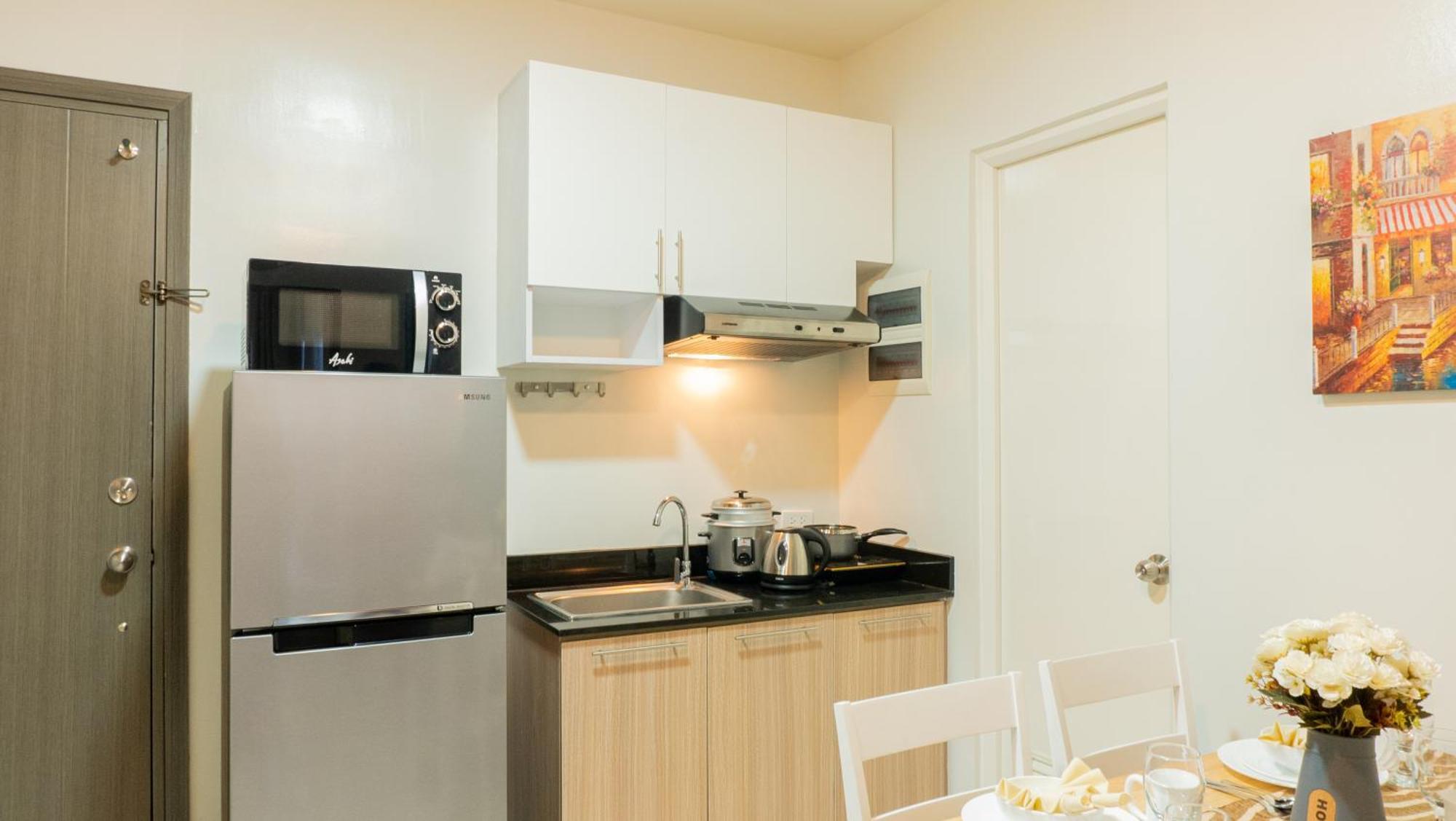 Palawan Modern Living In A Thoughtfully Designed Staycation Near Airport - B1 5Kunzite بويرتو برينسيسا المظهر الخارجي الصورة